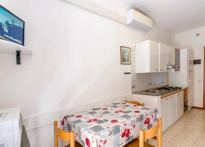 Comfy Flat By The Μπιμπιόνε